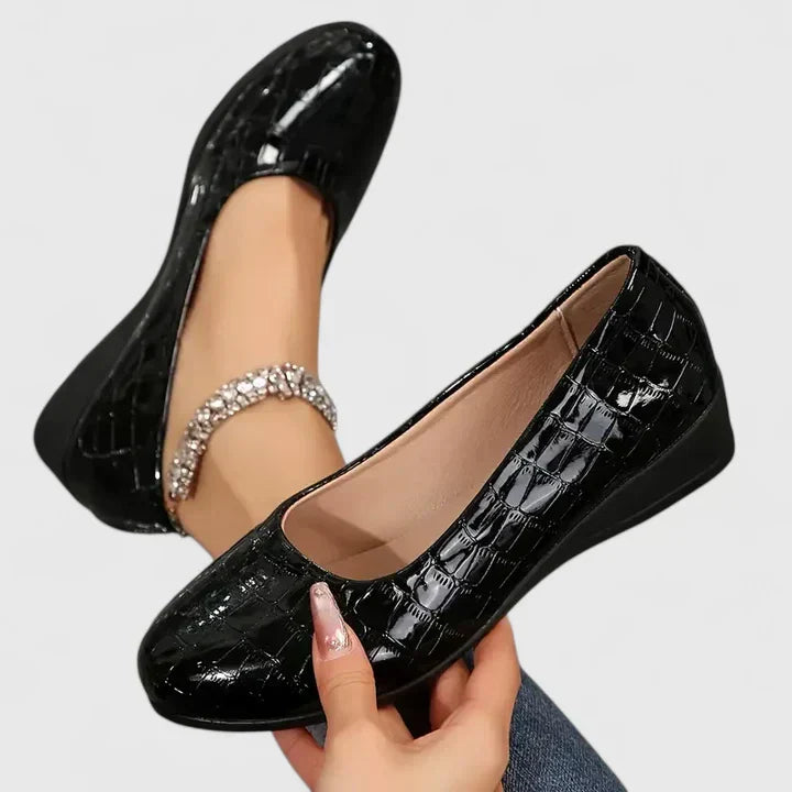 Giselle Fontaine-Moreau | Brown Quilted Wedge Orthopedic Loafers