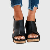 Ingrid Valbrekke | Orthopedic Wedge Sandals in Taupe