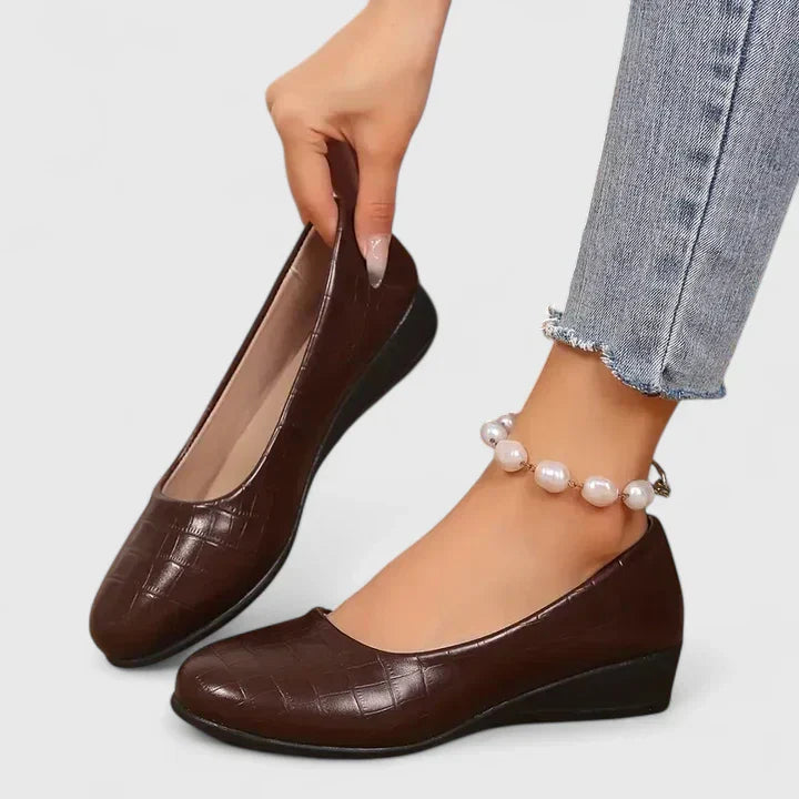 Giselle Fontaine-Moreau | Brown Quilted Wedge Orthopedic Loafers